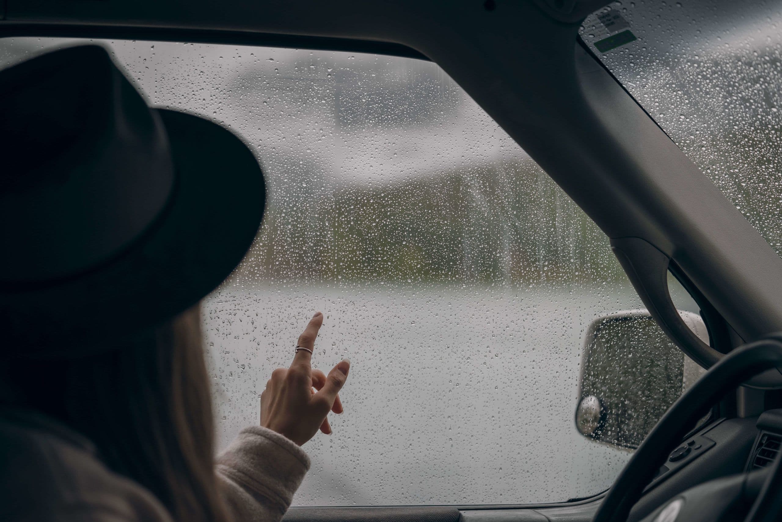 How to Properly Use RV Mirrors